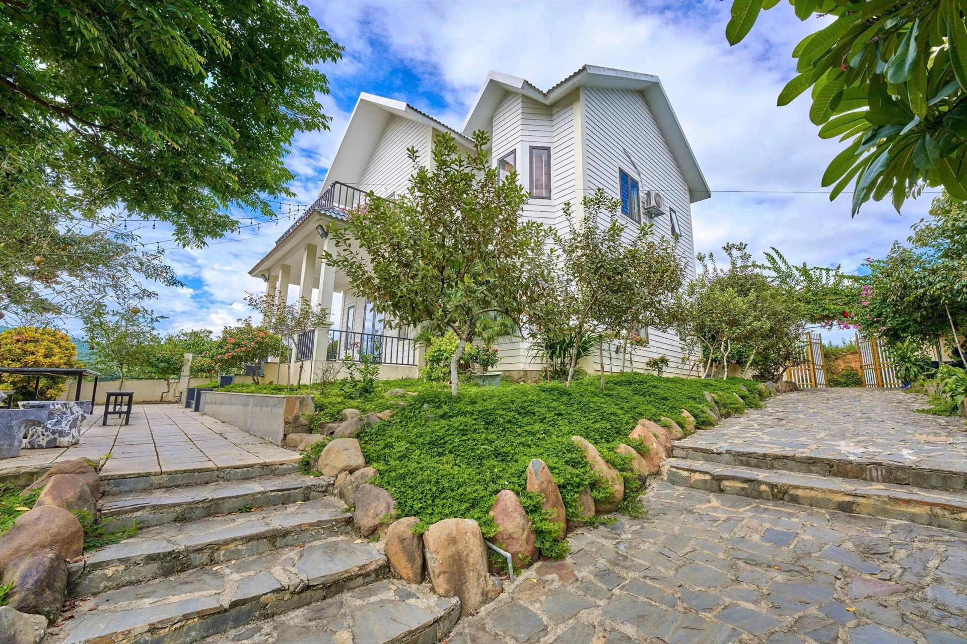 Hồ Đồng Quýt Villa