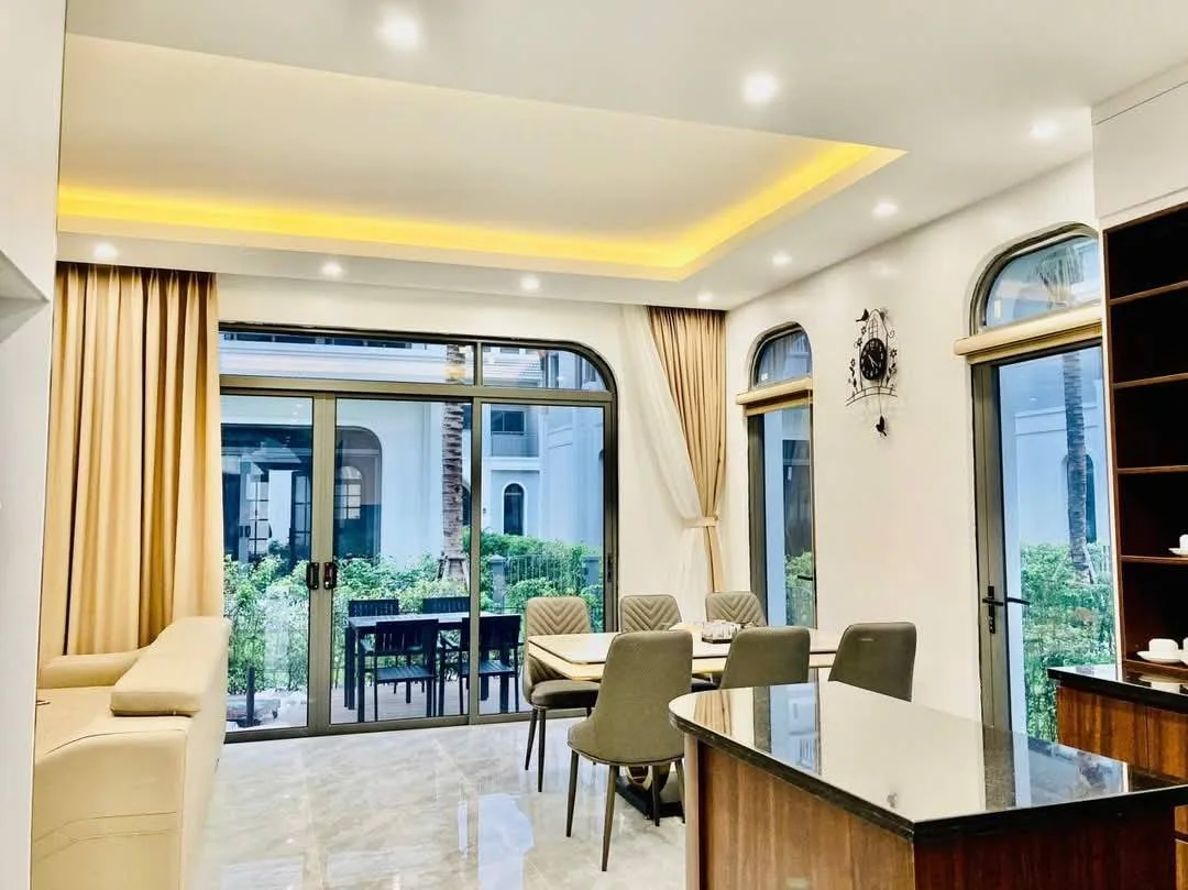 V3E02 Villa