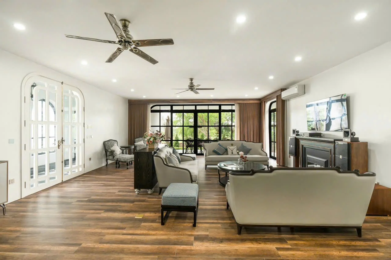 Louis Villa - ảnh 4