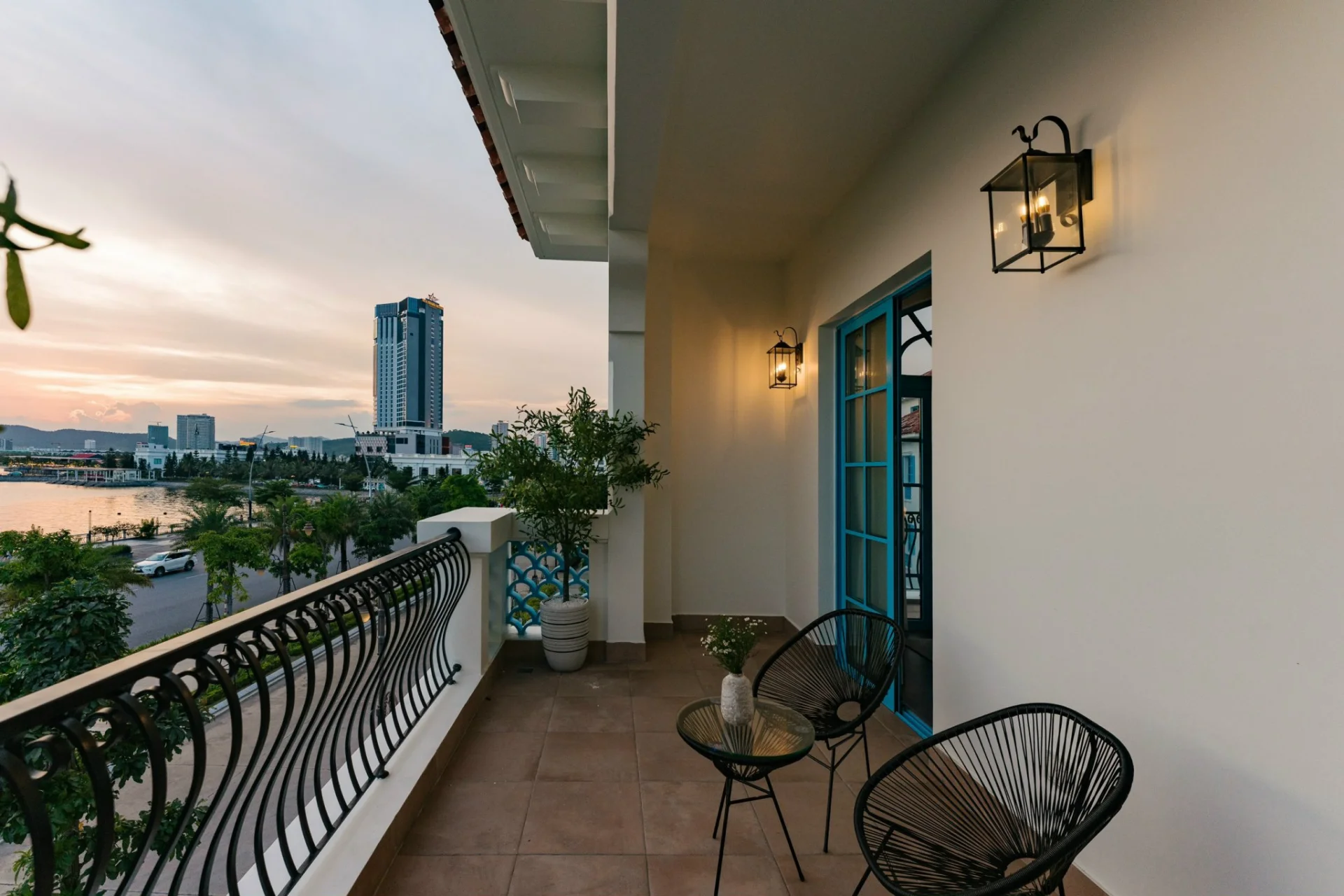 C633 Sunferia - ảnh 3