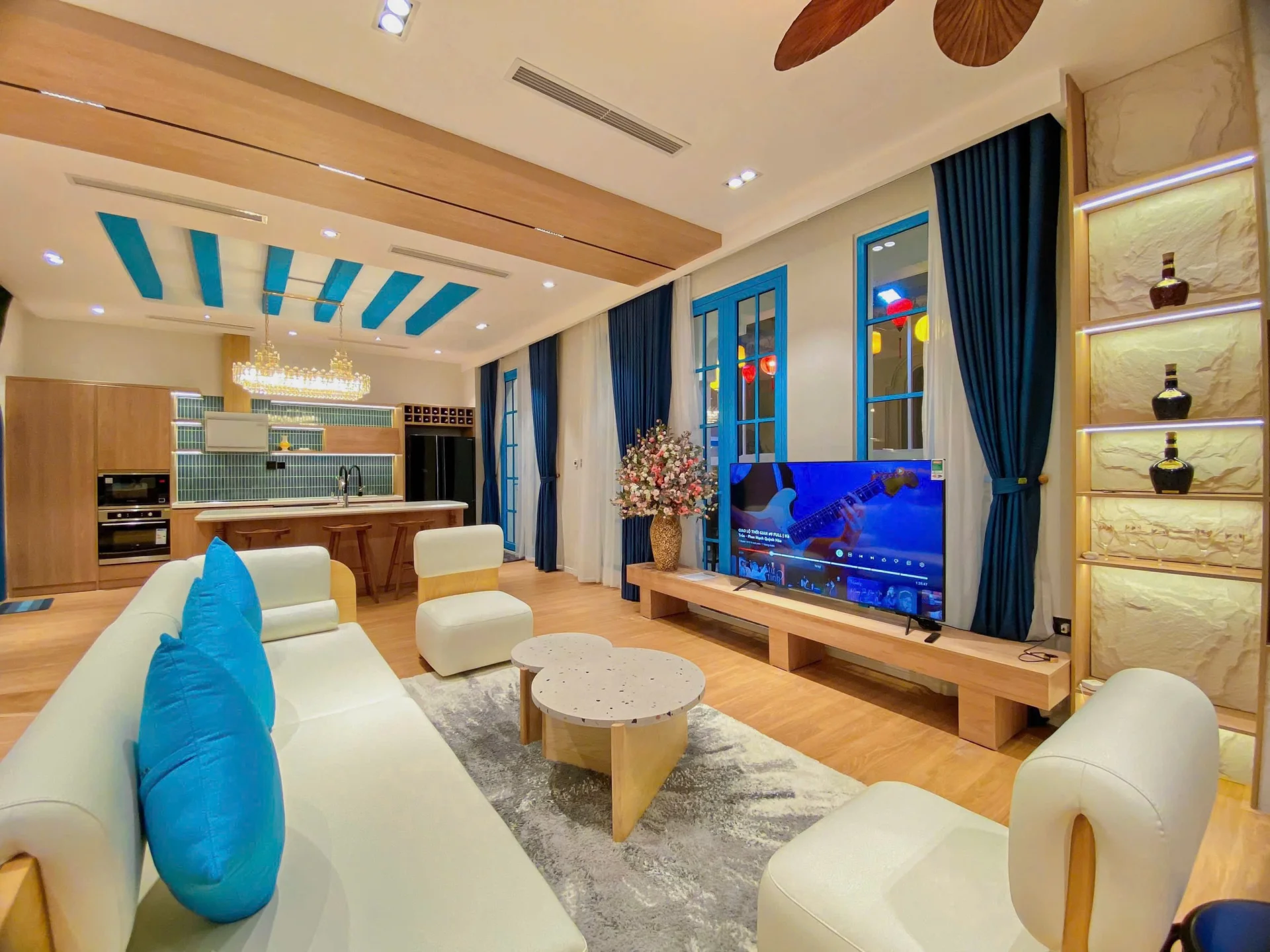 C522 Sunferia - ảnh 4