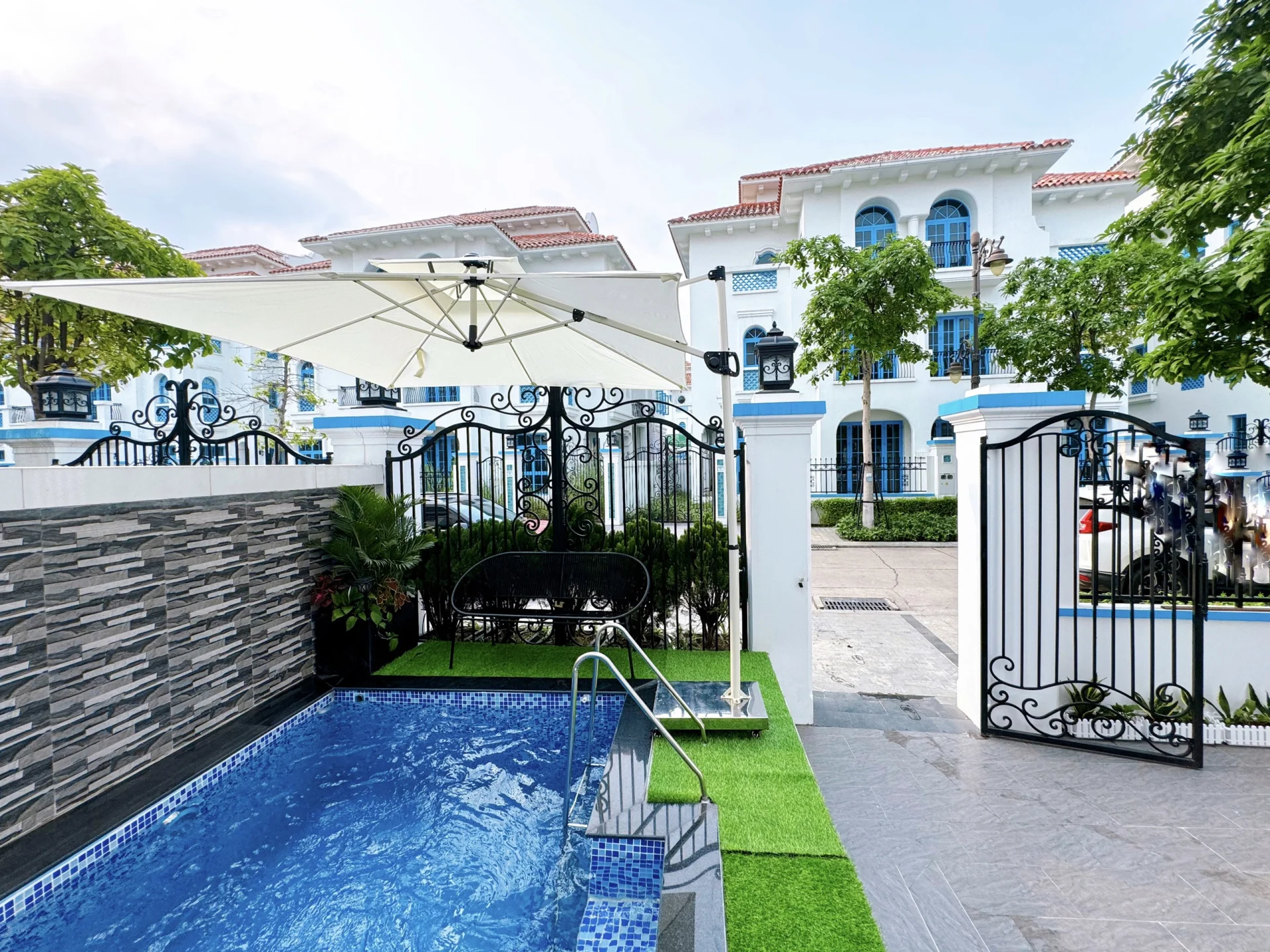 C605 Sunferia - ảnh 3