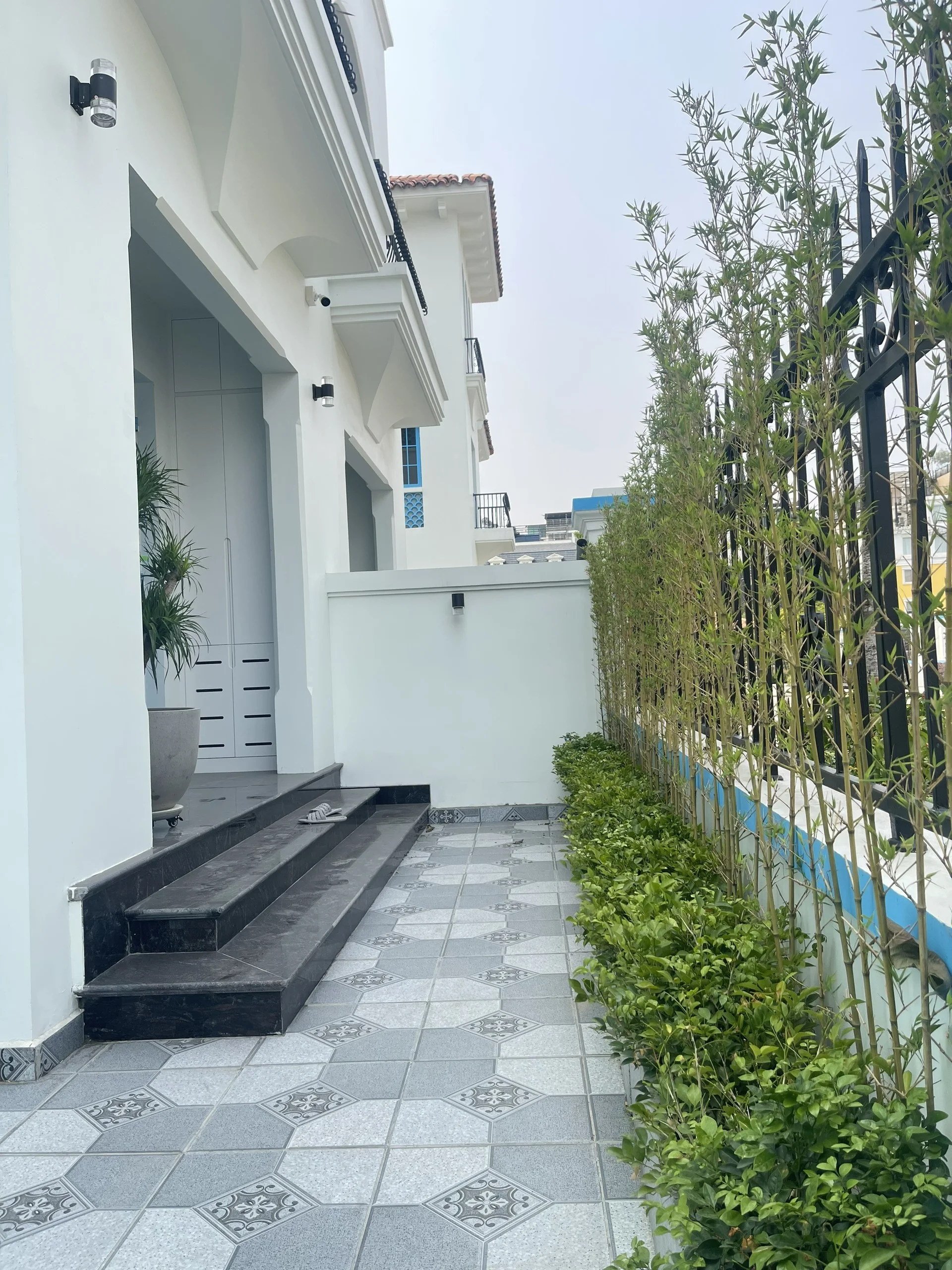 M306 Sunferia - ảnh 2