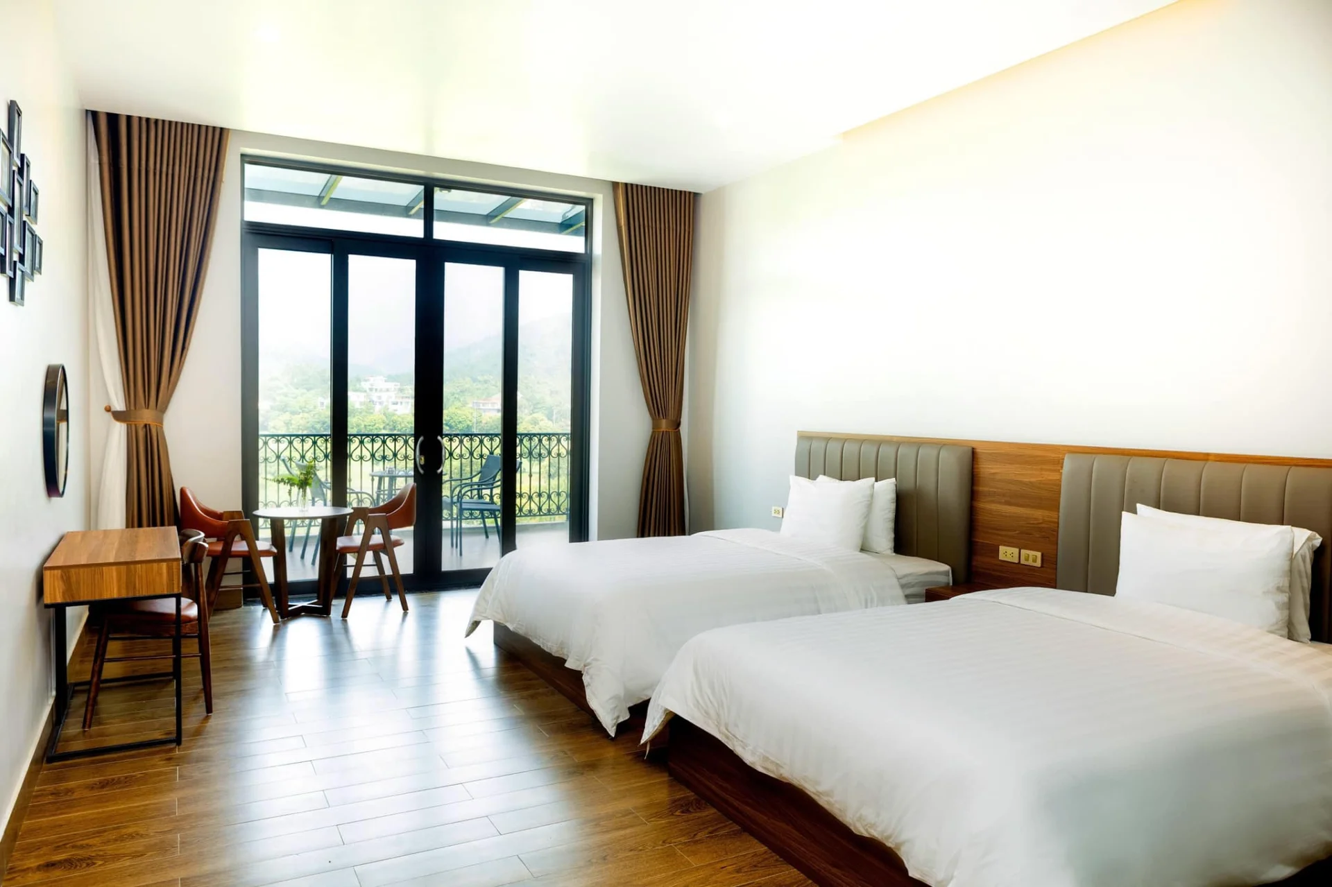 E42 Villa - ảnh 4