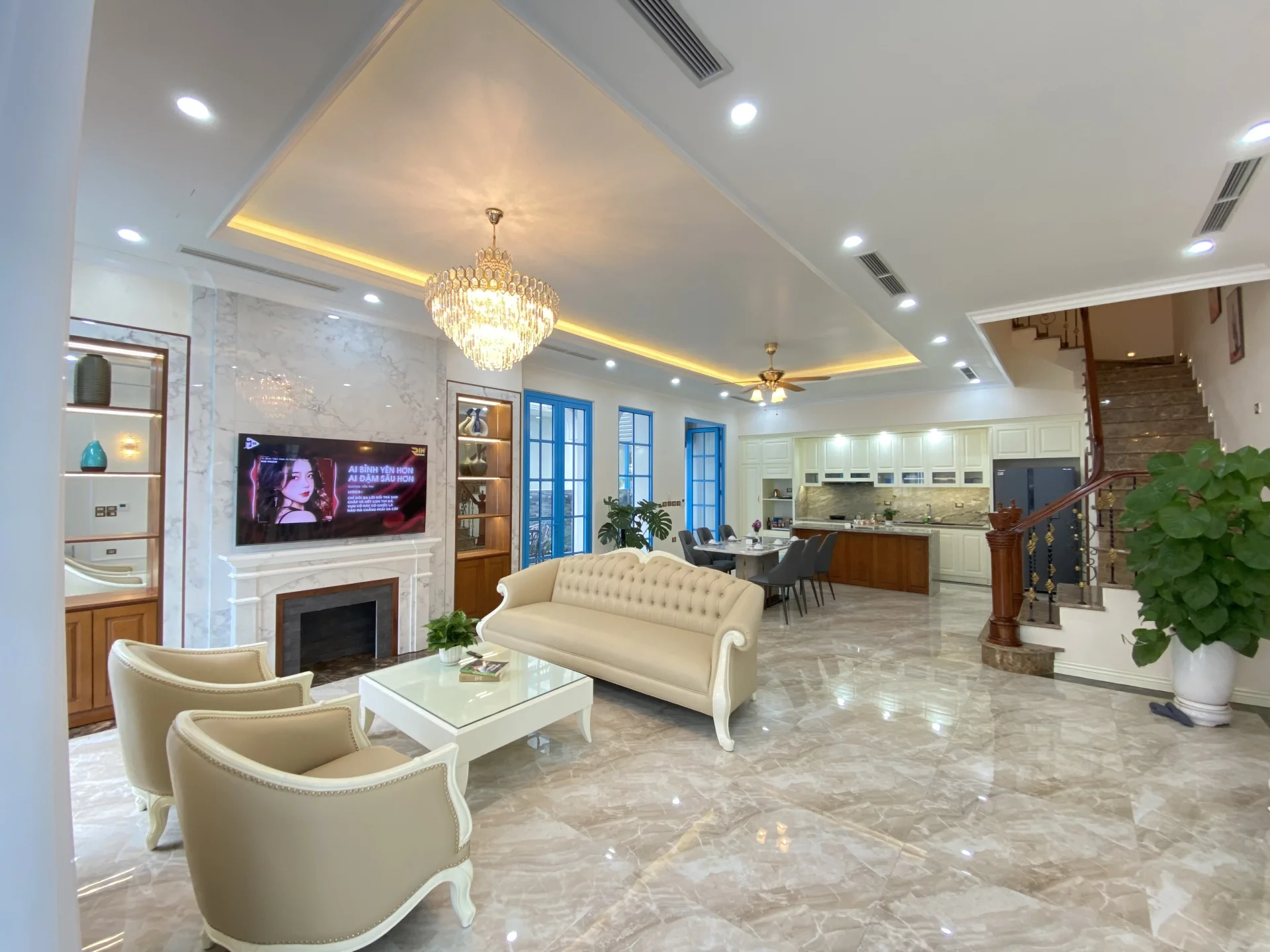 C305 Sunferia - ảnh 5