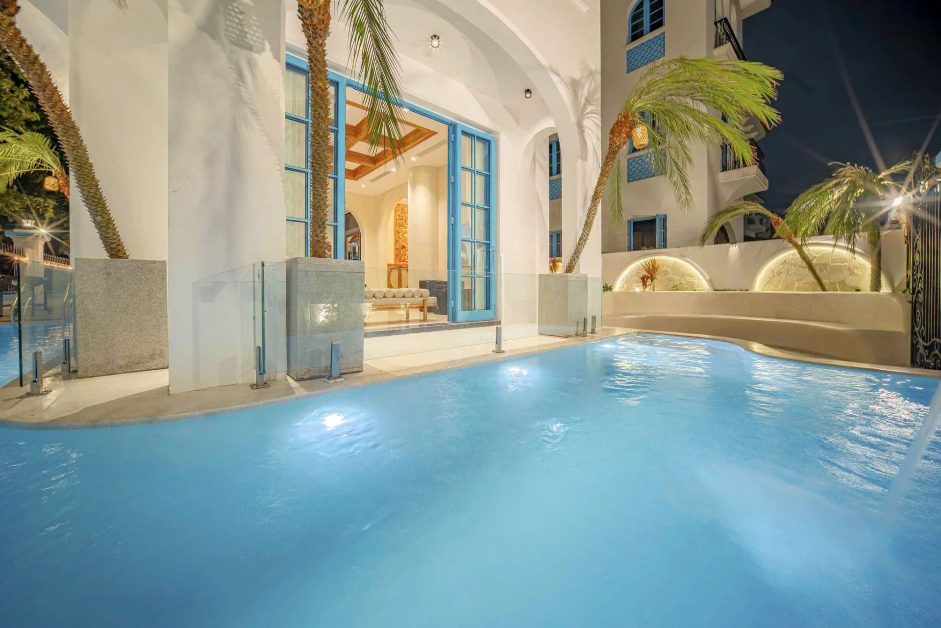 M212 Sunferia - ảnh 2